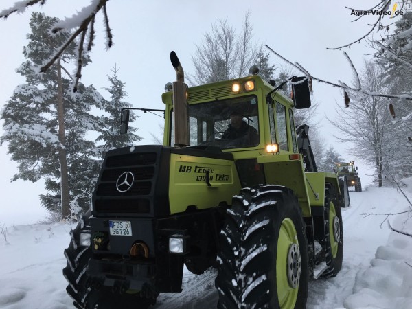 Poster Motiv: MB trac 1300 Turbo im Schnee